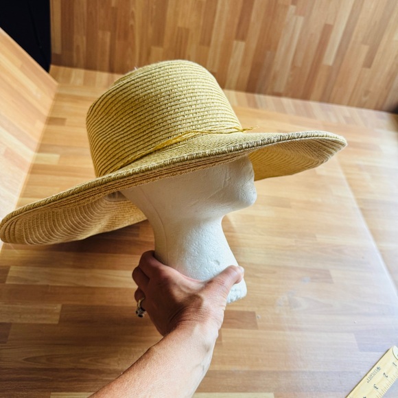 Straw sun hat nwot - Picture 1 of 13